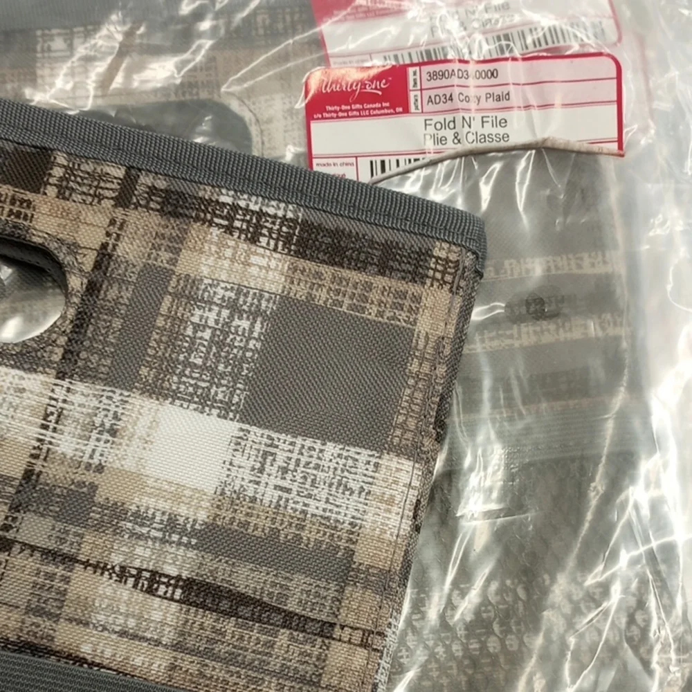 Thirty-One Fold N' File